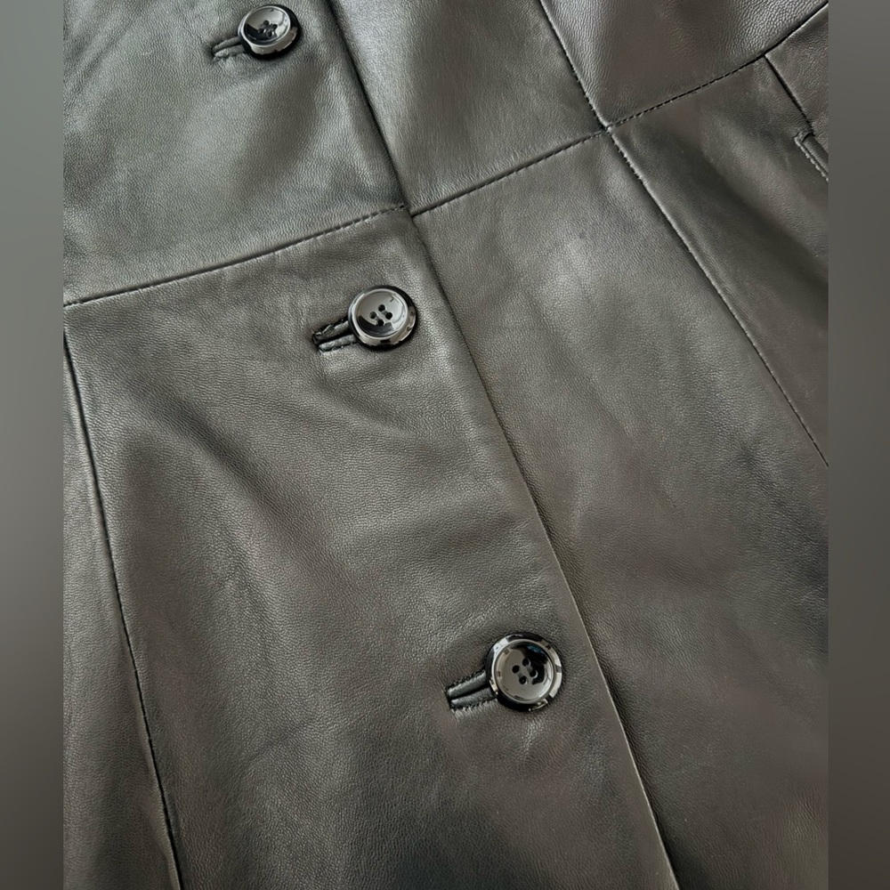 PRAGUE Women's Black Leather Jacket - Picture 5 of 10
